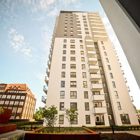 Modern, Two Bedroom, Shipyard View By Grand דירה *