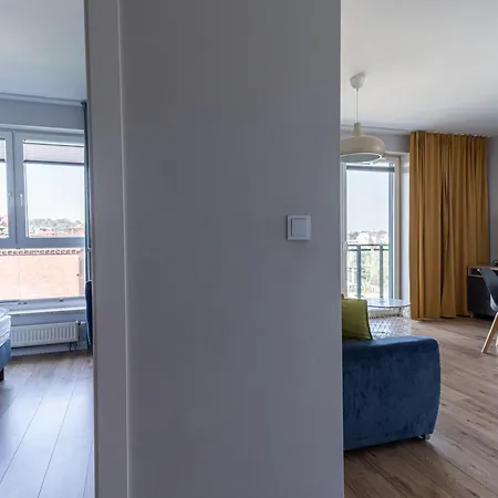 Modern, Two Bedroom, Shipyard View By Grand Danzig