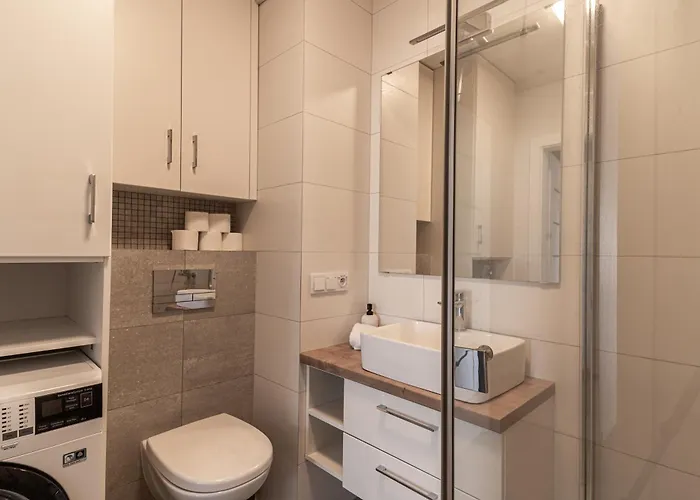 Modern, Two Bedroom, Shipyard View By Grand *